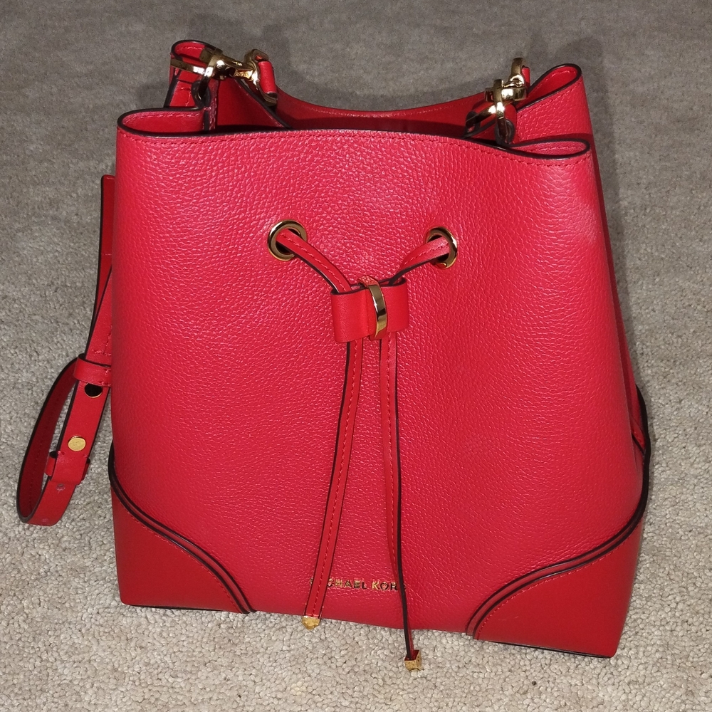 Michael Kors Mercer Gallery Red Bucket Bag. Used In Excellent Condition.